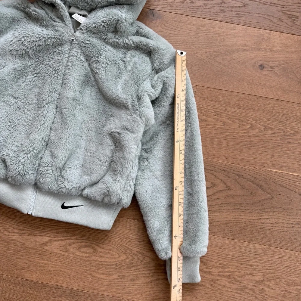 Nike Sportswear Women's Faux Fur Full-Zip Hoodie Sage Green DD5116-013 XS - Picture 8 of 11